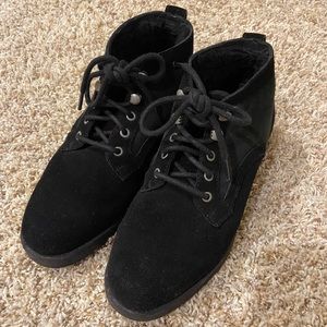 UGG NEUMEL BETHANY BOOTS - BLACK LACE UP BOOTS